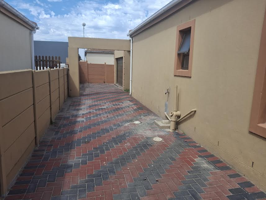 3 Bedroom Property for Sale in Hamilton Estate Western Cape